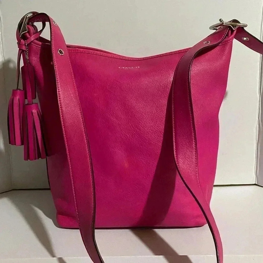 Coach pink leather bucket shoulder handbag